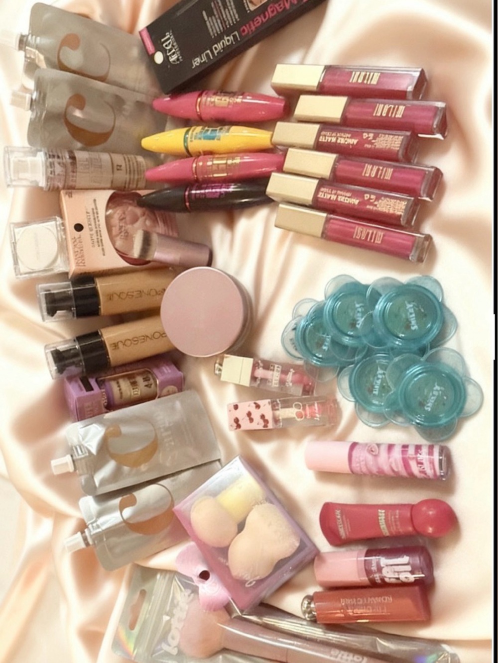 Luxury Beauty Bundle + High-End Favorites  +
Extra + Must-Haves
